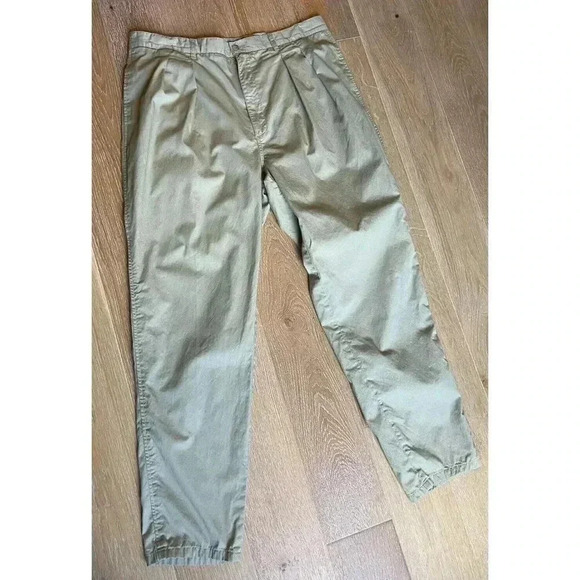 Vintage 90s Greg Norman Golf Pleated Men's Size 40 Khaki PGA Shark Logo Pants - Picture 1 of 7